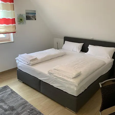 Romantika Am 빌라 고렌레빈